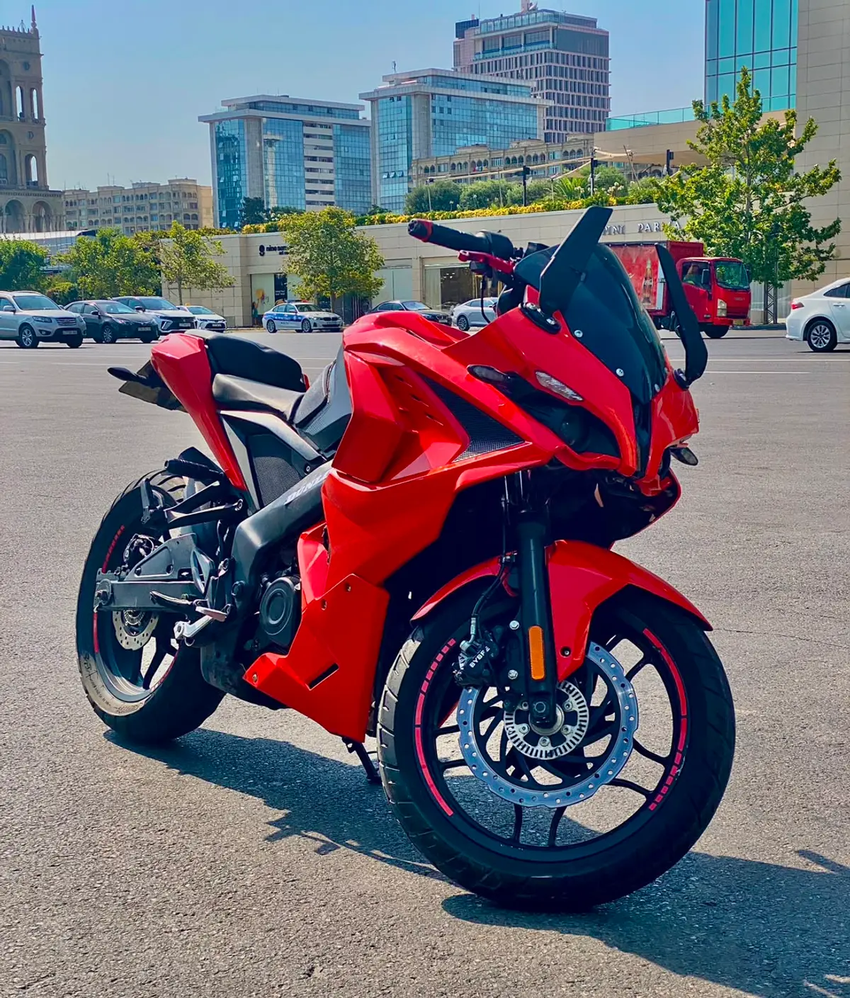 Bajaj Pulsar RS 200 — Bakı