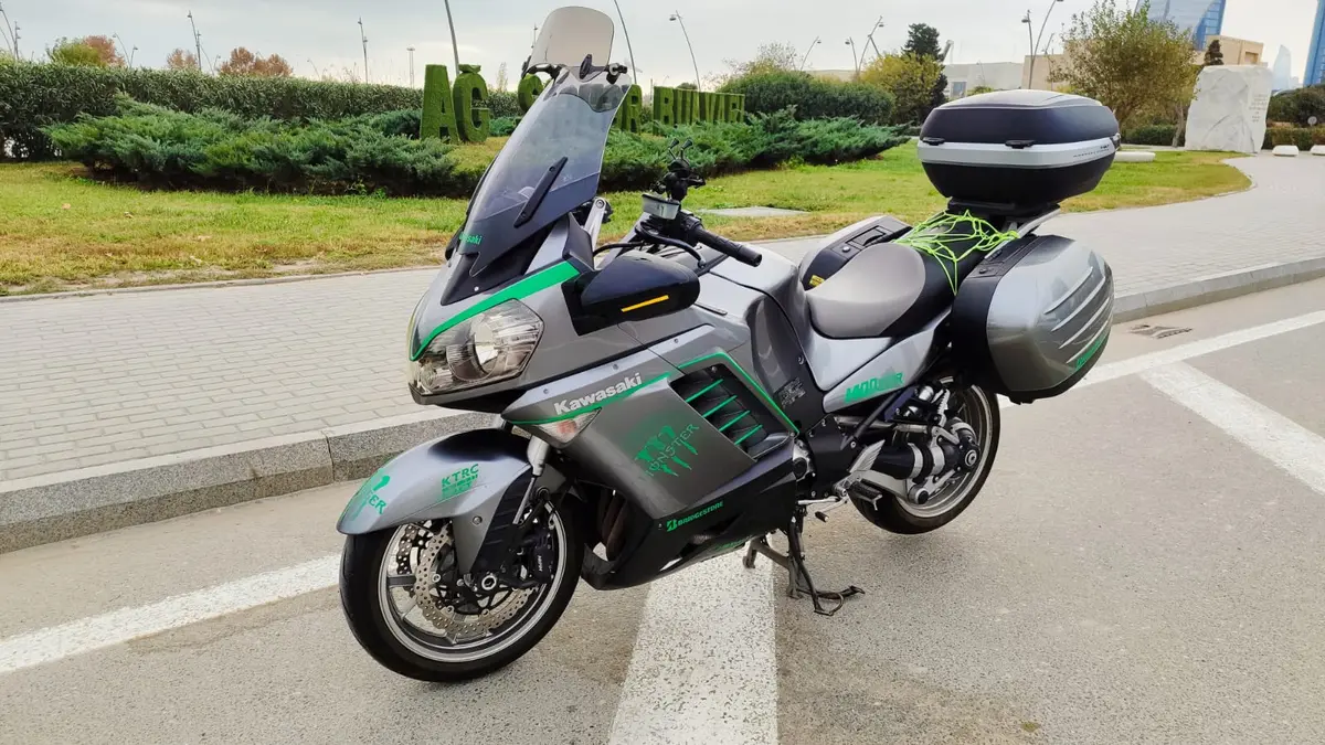 Kawasaki GTR 1400 — Bakı