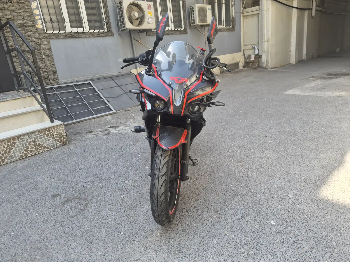 Bajaj Pulsar 200 — Bakı (2)